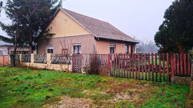 Eladó családi ház, Szabadbattyánban 74.9 M Ft, 3 szobás