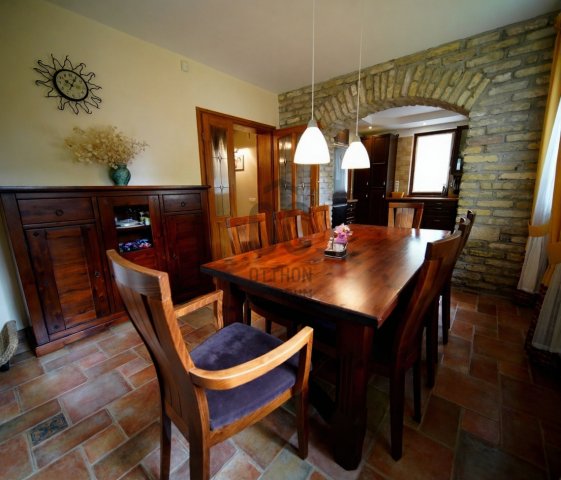 Eladó családi ház, Öttevényen 149.9 M Ft, 4 szobás