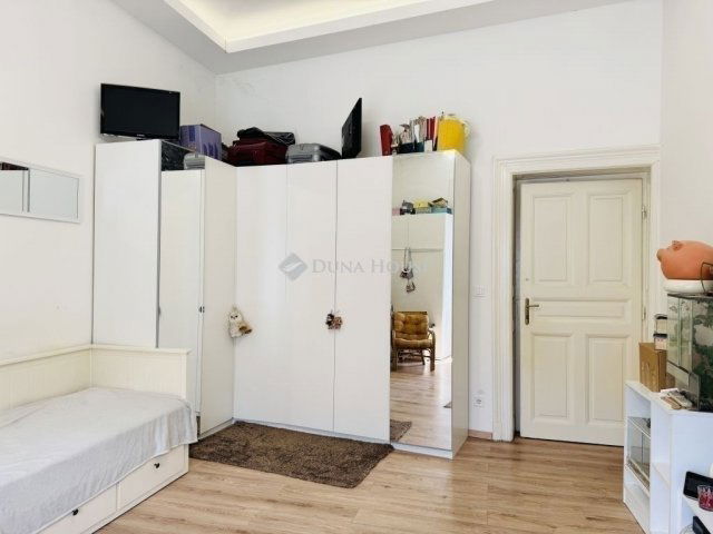 Eladó téglalakás, Budapesten, II. kerületben 126 M Ft, 3 szobás