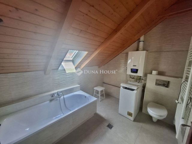 Eladó családi ház, Gödöllőn 129.99 M Ft, 5 szobás