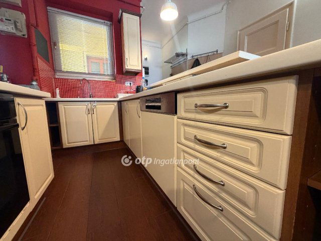 Eladó téglalakás, Budapesten, III. kerületben 134 M Ft, 3 szobás