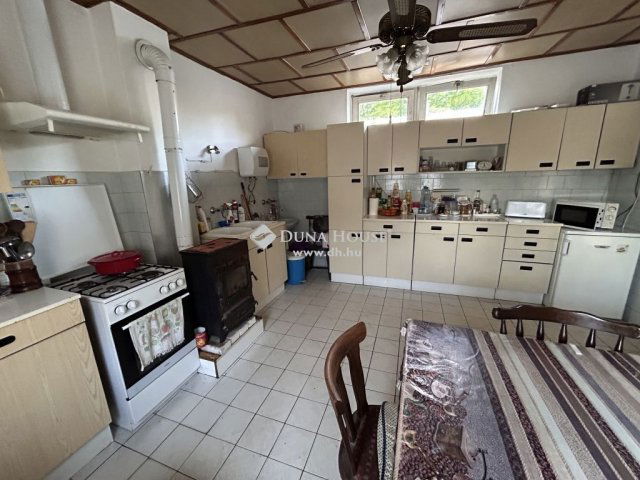 Eladó családi ház, Nagybaracskán 23.99 M Ft, 3 szobás