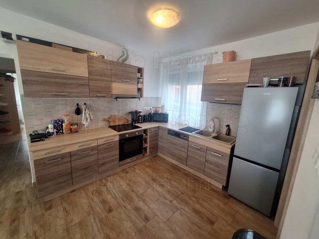 Eladó téglalakás, Kaposváron 79.99 M Ft, 3 szobás