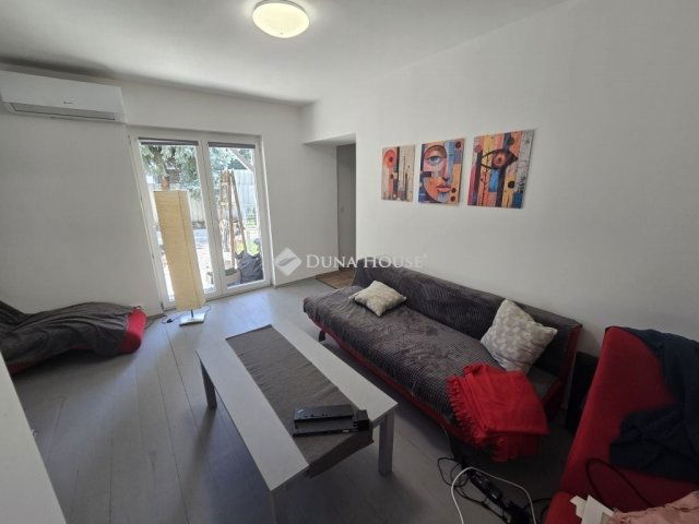 Eladó családi ház, Székesfehérvárott 74.5 M Ft, 3 szobás