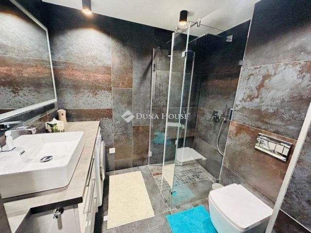 Eladó téglalakás, Alsóörsön 138 M Ft, 3 szobás