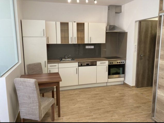 Kiadó téglalakás, albérlet, Győrött 160 E Ft / hó, 1+1 szobás