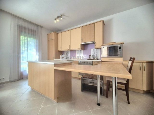 Eladó téglalakás, Budapesten, III. kerületben 99.9 M Ft