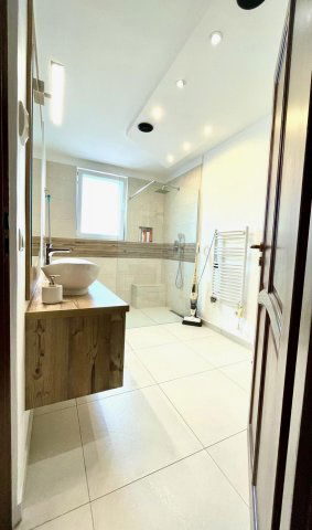 Eladó családi ház, Debrecenben 147 M Ft, 5 szobás