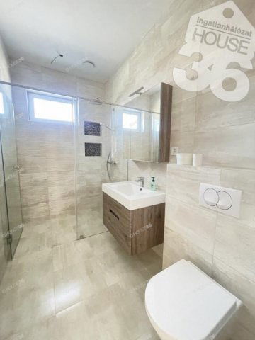 Eladó ikerház, Kecskeméten 85 M Ft, 4 szobás