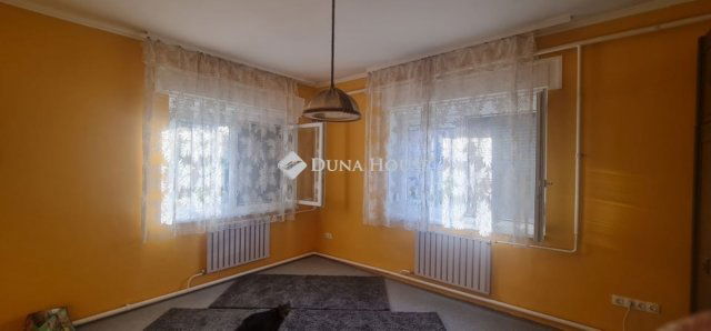 Eladó családi ház, Monoron 62.9 M Ft, 3 szobás