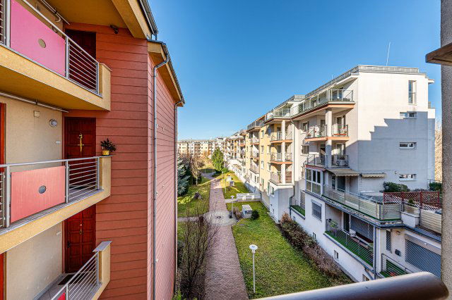 Eladó téglalakás, Budapesten, III. kerületben, Lestyán utcában