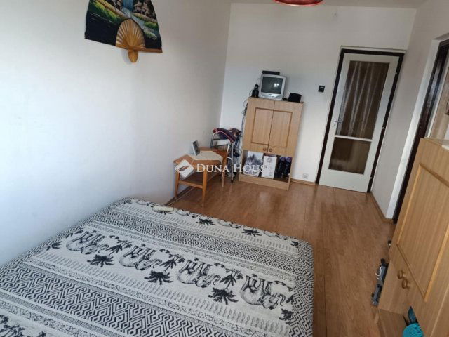 Eladó panellakás, Kecskeméten 32 M Ft, 2 szobás