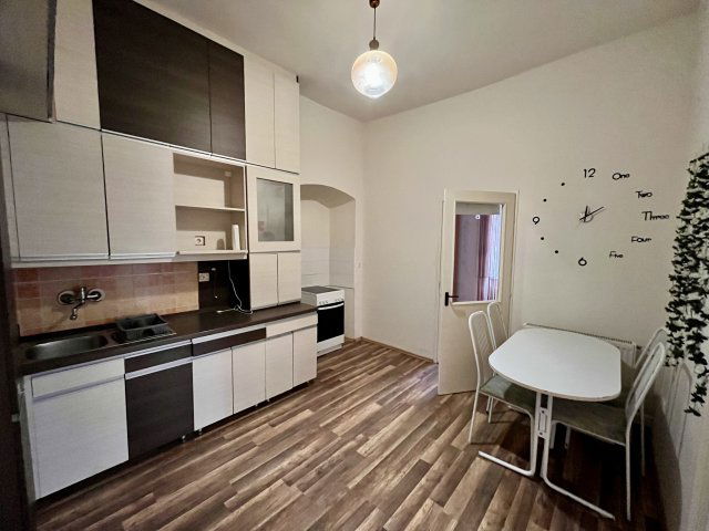 Kiadó téglalakás, albérlet, Egerben 150 E Ft / hó, 1+1 szobás