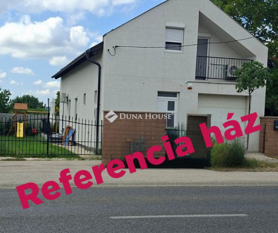 Eladó ikerház, Gödöllőn 110 M Ft, 5 szobás