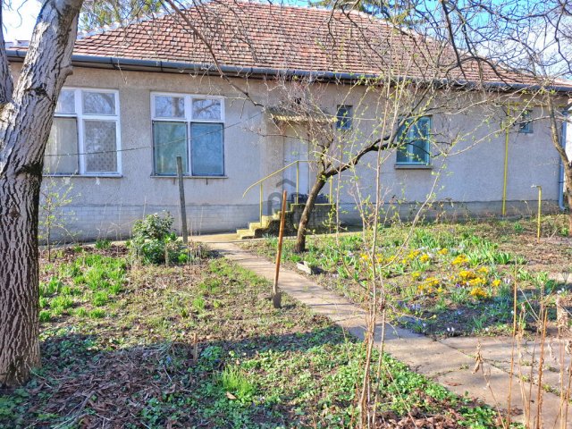 Eladó családi ház, Kistarcsán 94.9 M Ft, 4 szobás