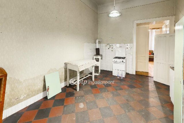 Eladó családi ház, Mezőkövesden 20 M Ft, 3 szobás