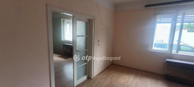 Eladó családi ház, Békéscsabán 47 M Ft, 3 szobás