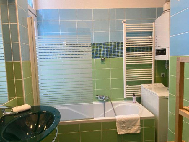 Kiadó téglalakás, albérlet, VI. kerületben, Jókai utcában