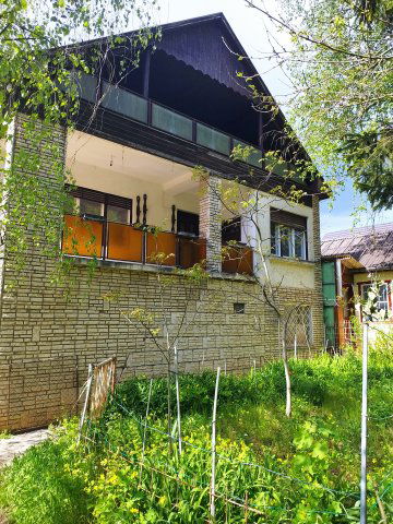 Eladó családi ház, Piliscsabán 124.9 M Ft, 6 szobás