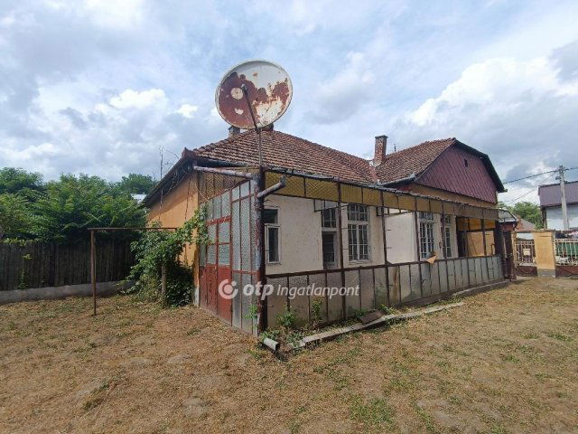 Eladó családi ház, Kisvárdán 50 M Ft, 5 szobás