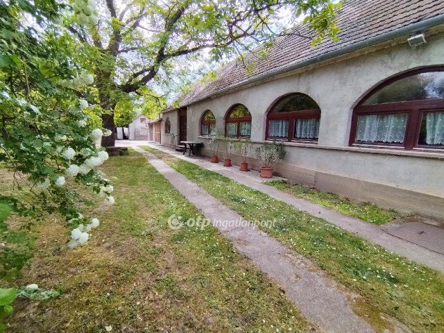 Eladó családi ház, Somlóvecsén 44.9 M Ft, 3 szobás
