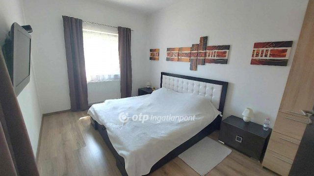 Eladó családi ház, Szentendrén 159.9 M Ft, 4+1 szobás