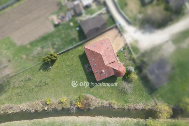 Eladó családi ház, Ásványrárón 180 M Ft, 8 szobás