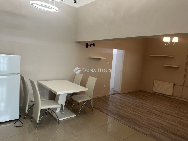 Eladó téglalakás, Budapesten, XX. kerületben 75 M Ft, 2 szobás