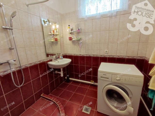 Eladó családi ház, Nagykőrösön 49.9 M Ft, 3 szobás