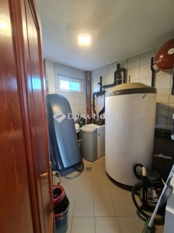 Eladó családi ház, Diósdon 250 M Ft, 5 szobás