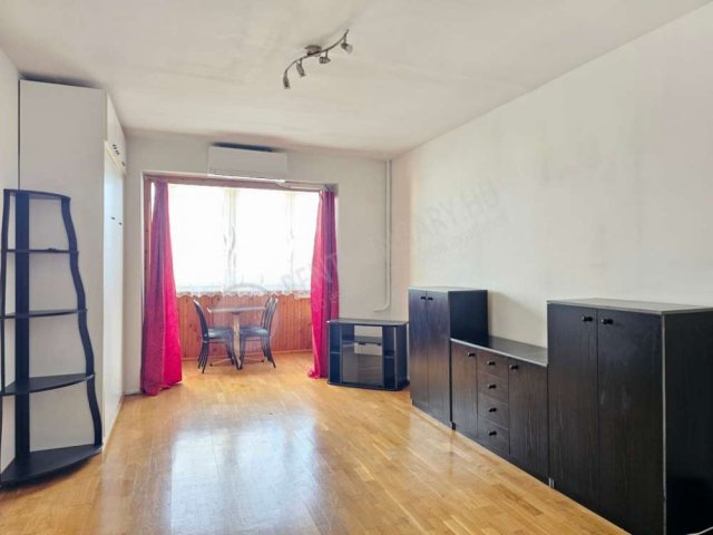 Eladó panellakás, Budapesten, XIV. kerületben, Csertő parkban