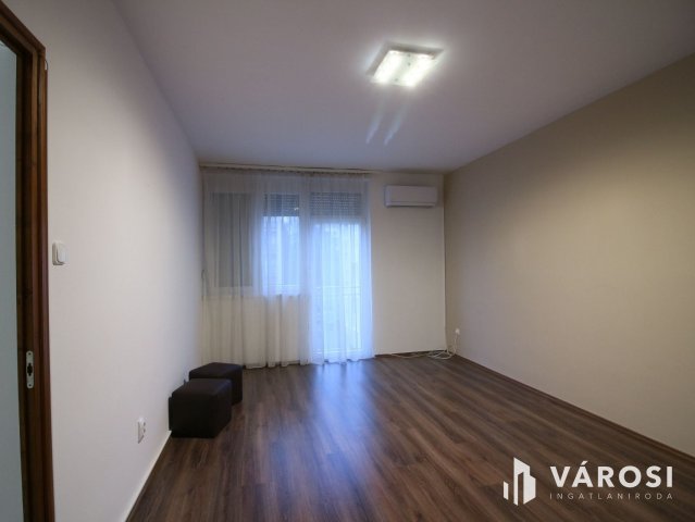 Kiadó téglalakás, albérlet, Nagykanizsán 90 E Ft / hó