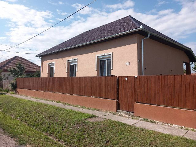 Eladó családi ház, Jánoshidán 29.5 M Ft, 3 szobás