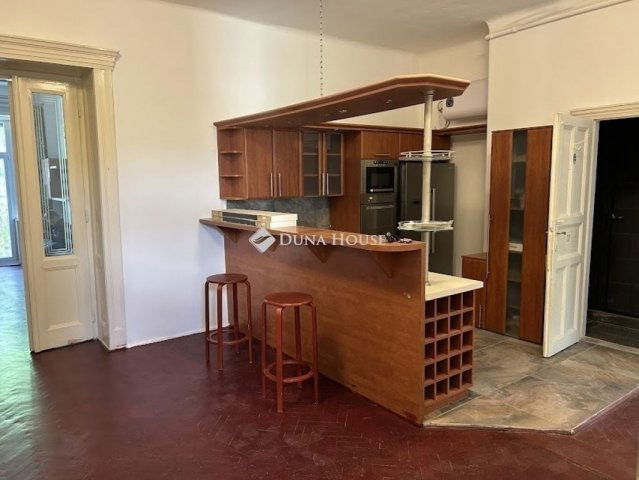 Eladó téglalakás, Budapesten, XIV. kerületben 99 M Ft, 3 szobás