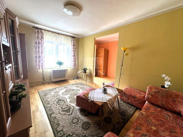Eladó téglalakás, Kaposváron 29.99 M Ft, 1+1 szobás