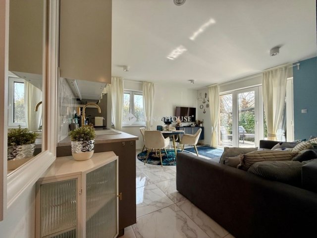 Eladó téglalakás, Balatonkenesén 94.9 M Ft, 3 szobás