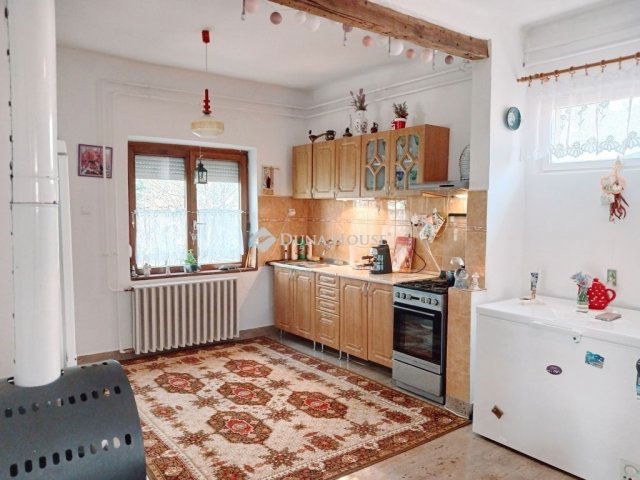 Eladó családi ház, Vekerden 11.99 M Ft, 3 szobás