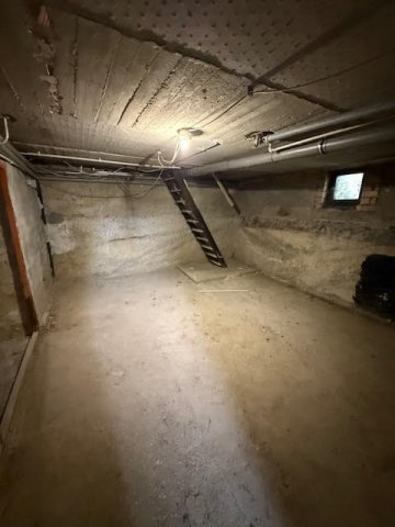 Kiadó ipari ingatlan, Győrött 120 E Ft / hó