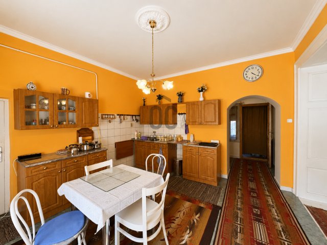 Eladó családi ház, Jászkarajenőn 21.9 M Ft, 4 szobás