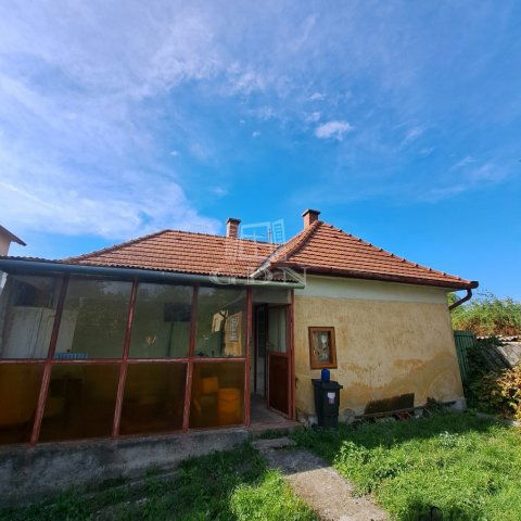 Eladó családi ház, Balatonkenesén 72.4 M Ft, 2 szobás