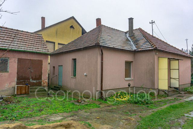 Eladó családi ház, Kónyon 39.9 M Ft, 2 szobás