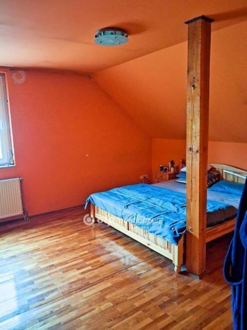 Eladó családi ház, Győrött 149.98 M Ft, 5 szobás
