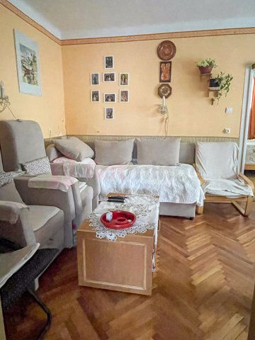 Eladó ikerház, Komlón, Nyár utcában 30 M Ft, 3 szobás