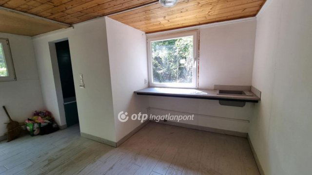 Eladó nyaraló, Ráckevén 17 M Ft, 1 szobás