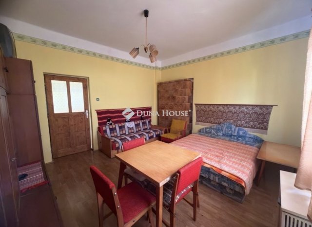 Eladó családi ház, Nádudvaron 33 M Ft, 2 szobás
