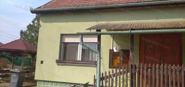 Eladó családi ház, Szolnokon 62.9 M Ft, 3+2 szobás