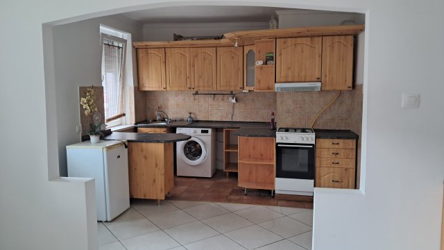 Kiadó téglalakás, albérlet, Szolnokon 100 E Ft / hó, 1 szobás