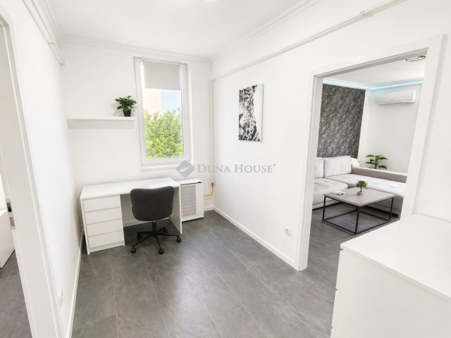Kiadó téglalakás, albérlet, Debrecenben 240 E Ft / hó, 3 szobás