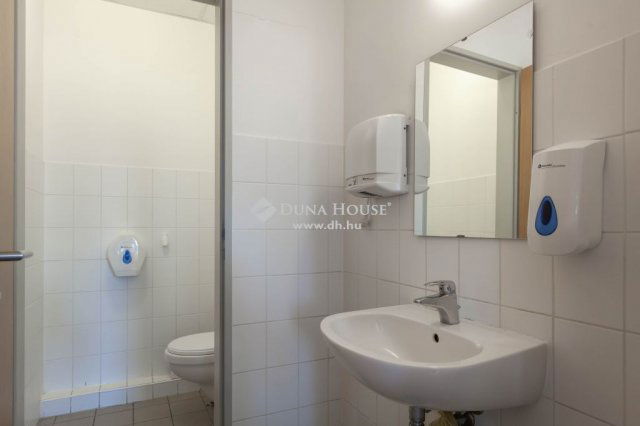 Eladó iroda, Budaörsön 607.695 M Ft / költözzbe.hu