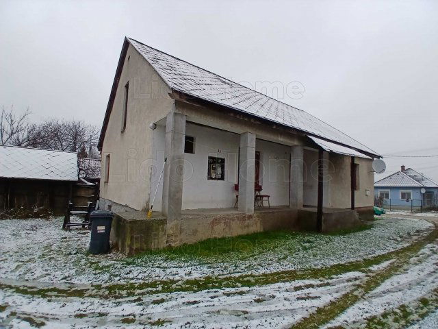 Eladó családi ház, Ácsteszéren 29.5 M Ft, 3 szobás